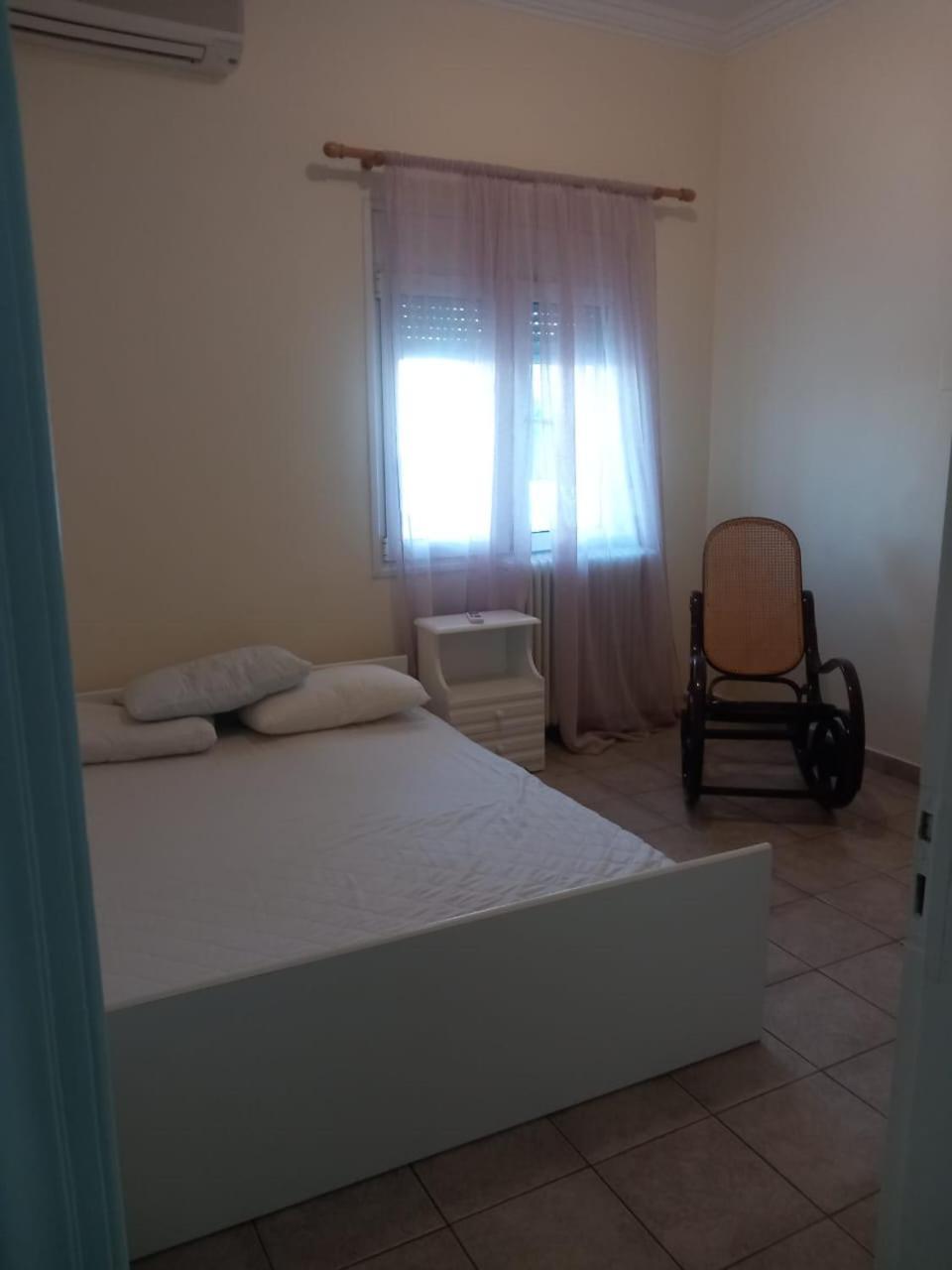 Central Apartments Eretria Экстерьер фото